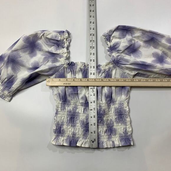 Levis Blouse Womens S Small Amethyst Floral Smocked Cropped Puff Half Sleeve - Picture 3 of 9